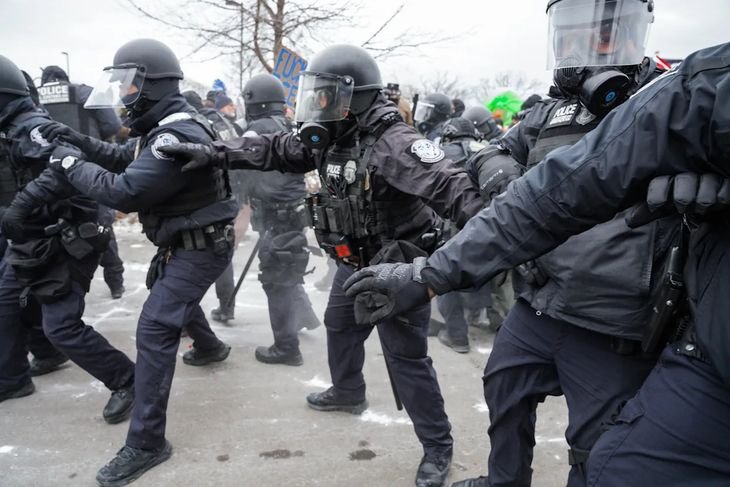 Las fuerzas de ICE son cuestionadas por su accionar. 