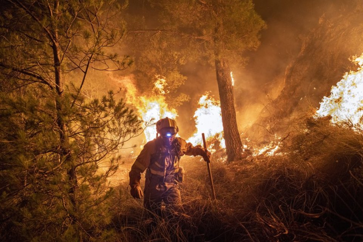 El nuevo episodio de altas temperaturas llega en uno de los momentos más delicados para España, donde los incendios avanzan sobre miles de hectáreas.