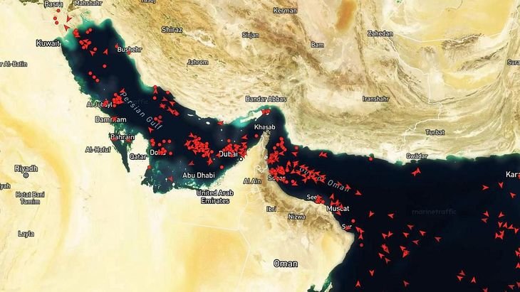 Irán no permitirá "bajo ninguna circunstancia" la intervención de EEUU en el estrecho de Ormuz, que calificó de "línea roja inquebrantable".