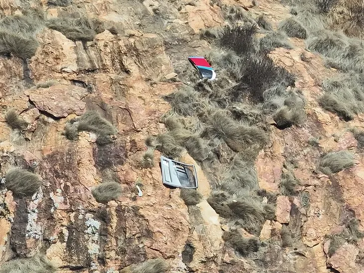 El helicóptero se precipitó cerca del monte Ololokwe, en una zona de difícil acceso del condado de Samburu.