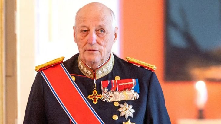 Harald V de Noruega estaba en el poder desde 1991. Harald V de Noruega estaba en el poder desde 1991.