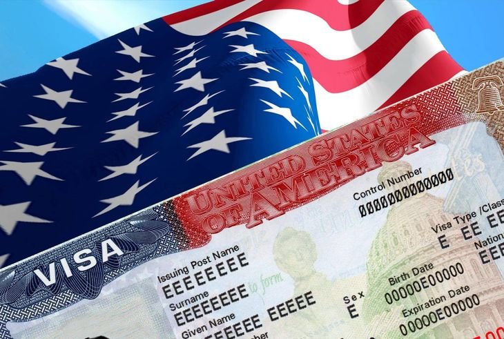 La decisión judicial alcanza a ciudadanos de 75 países que buscaban obtener visas de inmigrante para ingresar a Estados Unidos. La decisión judicial alcanza a ciudadanos de 75 países que buscaban obtener visas de inmigrante para ingresar a Estados Unidos.