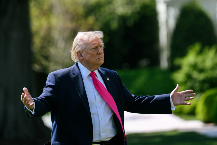 Algunos legisladores republicanos expresaron dudas sobre cómo se financiarían los desembolsos prometidos por Trump. Algunos legisladores republicanos expresaron dudas sobre cómo se financiarían los desembolsos prometidos por Trump.
