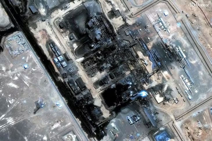 Irak dejó fuera de servicio el oleoducto Este-Oeste de Arabia Saudita. Irak dejó fuera de servicio el oleoducto Este-Oeste de Arabia Saudita.