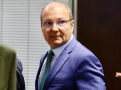 Destituyeron al juez federal Gastón Salmain: ocultó su expulsión previa y está procesado por corrupción