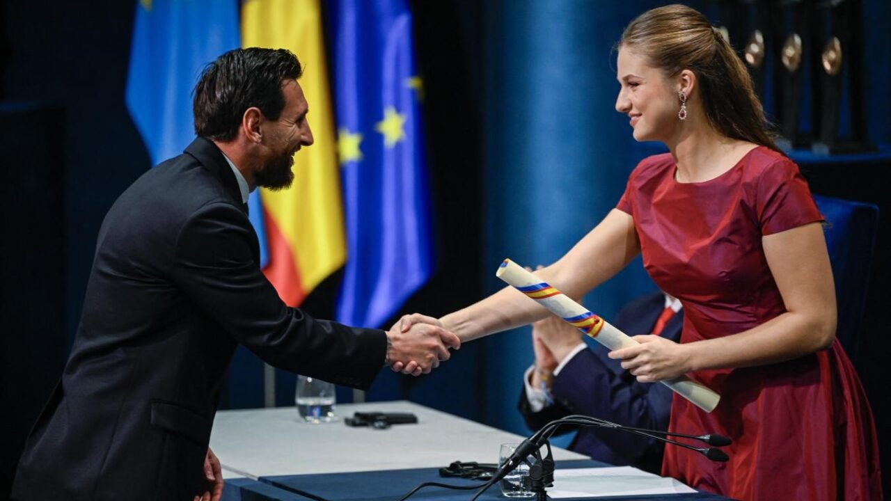 Messi recibió el Premio Princesa de Asturias, un nuevo galardón para una vitrina repleta