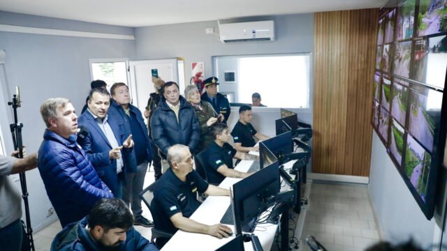 El Bolsón suma seguridad: Weretilneck inauguró el renovado y moderno Centro de Monitoreo inteligente