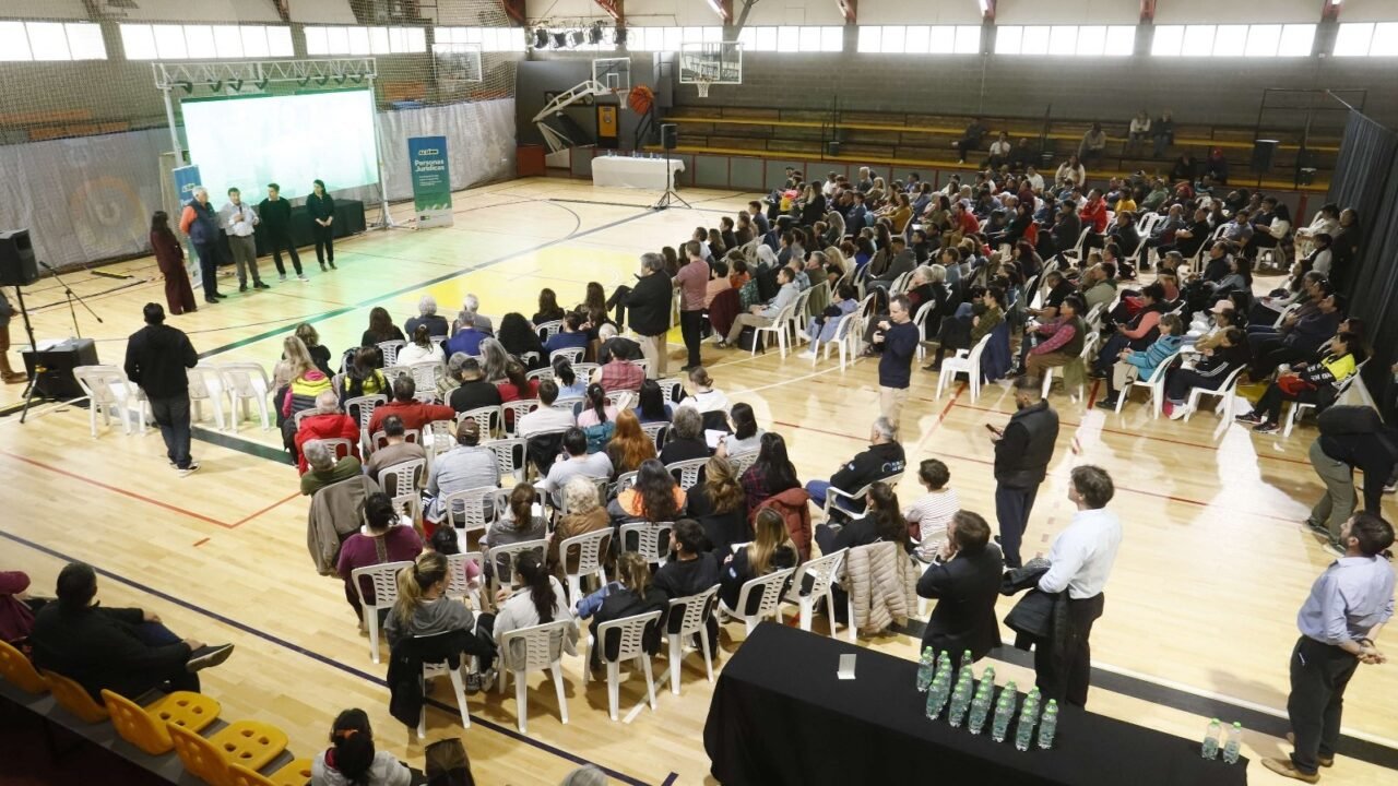 Al Día RN llega a Cipolletti para simplificar trámites de las instituciones