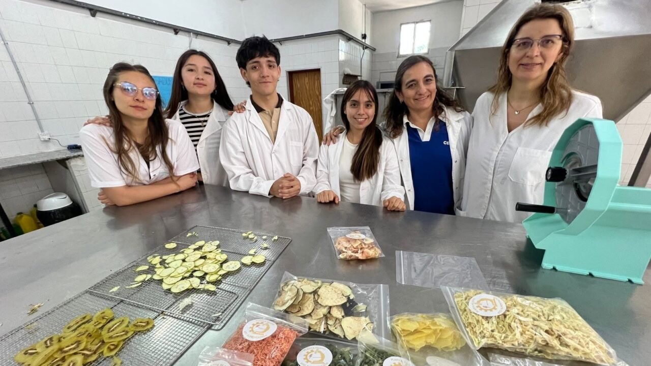 CET 13 de Choele Choel: producción regional con innovación y formación técnica