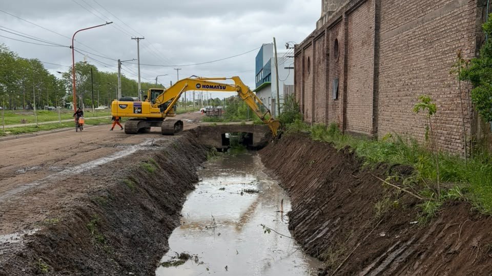 El DPA prepara nuevas excavaciones para entubar desagües pluviales en Cipolletti