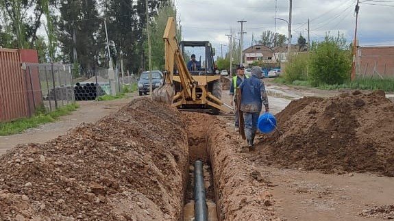 Fernández Oro: falta menos para habilitar la obra que mejorará el servicio de agua