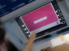 Río Negro pagó los salarios y volcó 0.885 millones a la economía provincial
