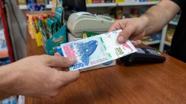 El billete de 0 cumple diez años: qué se podía comprar cuando salió y para qué alcanza hoy