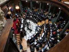 La Legislatura porteña aprobó límites a las cobranzas extrajudiciales y creó una mesa de asistencia para personas endeudadas