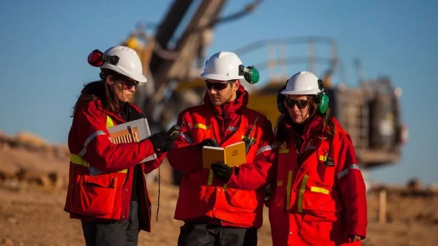 El boom minero abre un negocio millonario, pero empresarios advierten que los proveedores no están preparados