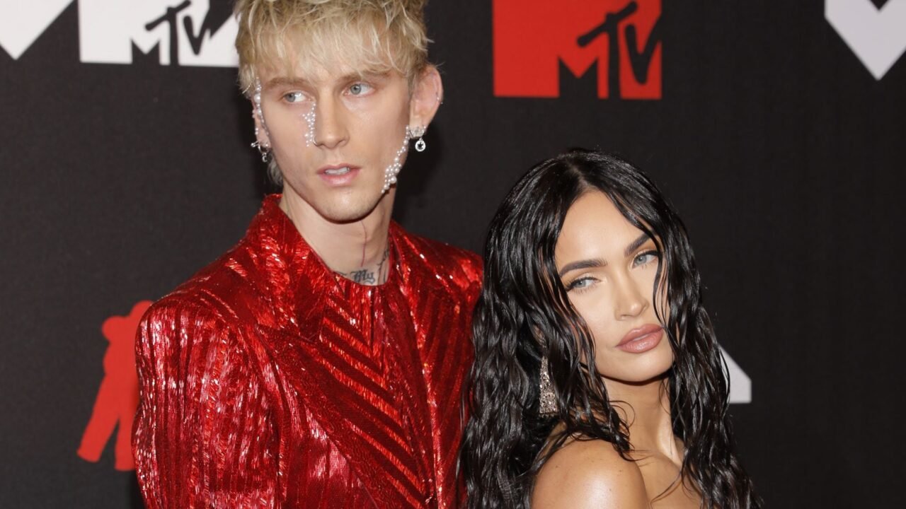 Machine Gun Kelly desmiente un post viral sobre Megan Fox y su ruptura