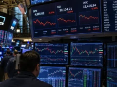 Vuelve a escalar el riesgo país, llega a 709 puntos, caen los bonos y los ADR bajan 5%