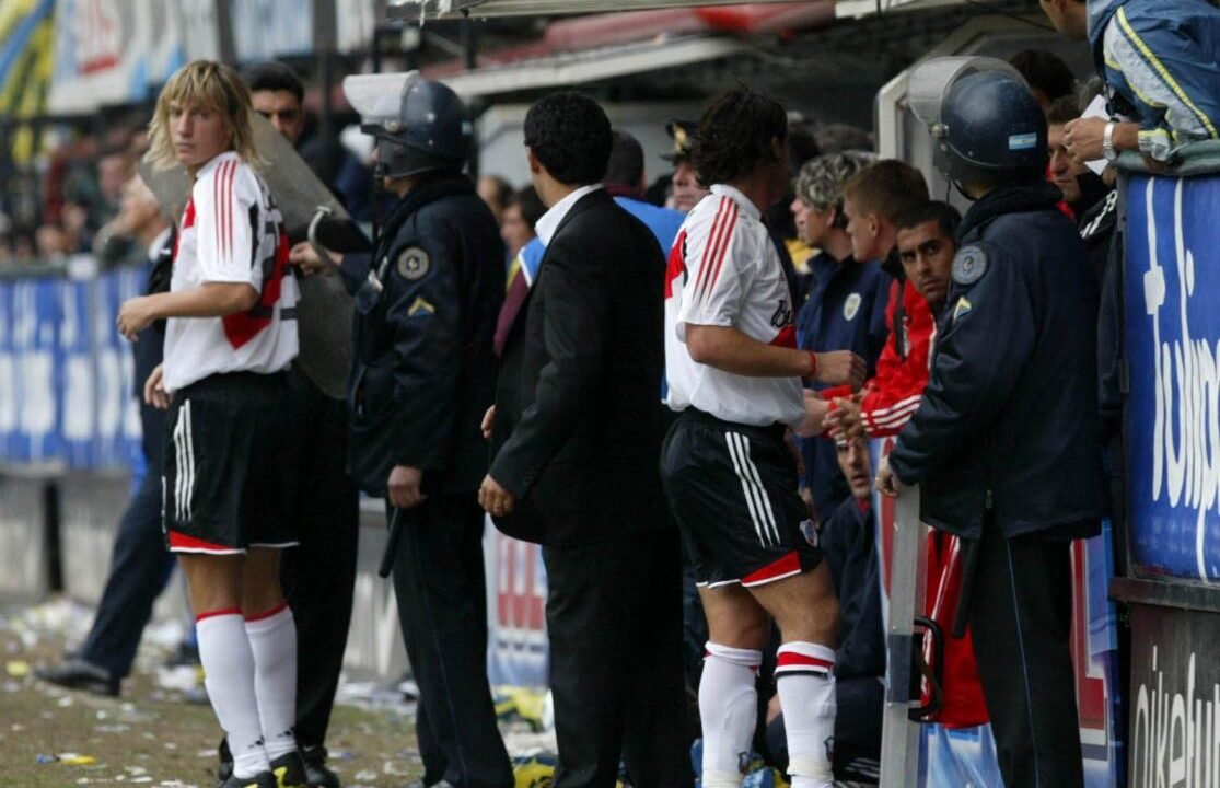 Cómo fue el primer Superclásico de los DT de River en La Bombonera