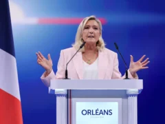 Marine Le Pen lanzó su campaña a las presidenciales de 2027 con la promesa de un “renacimiento” de Francia