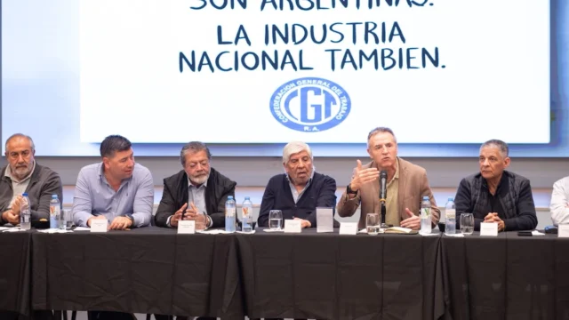 La decisión que tomó la CGT para llevarle al Papa León XIV sus críticas contra el gobierno de Milei