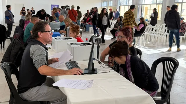 SIERRA GRANDE: EL IPPV LLEGA CON UN OPERATIVO PARA REGULARIZAR VIVIENDAS
