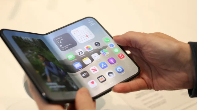 Apple busca solucionar un problema de Safari en el iPhone Duo: los controles ocupan demasiado espacio