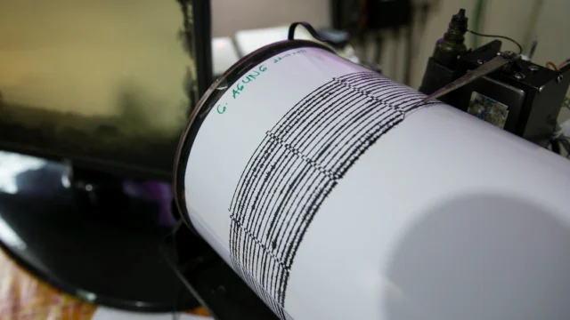 Un terremoto de magnitud 7,0 sacudió el Tíbet