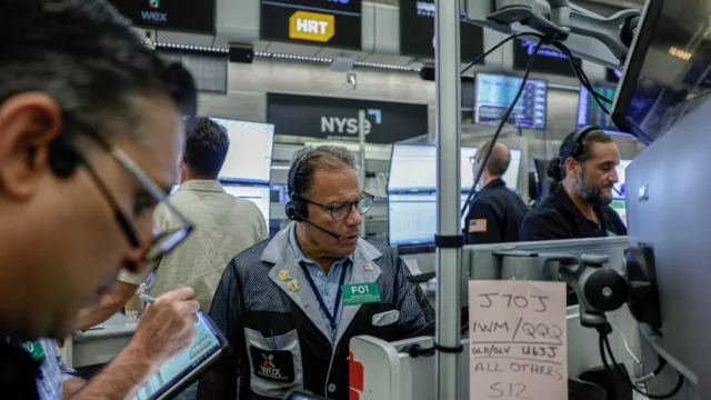 Jornada financiera: las acciones argentinas cayeron hasta 6% en Wall Street y el riesgo país superó los 700 puntos
