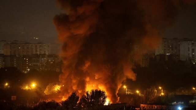 Un ataque ruso contra una central de Kiev dejó un muerto y cerca de 20 heridos