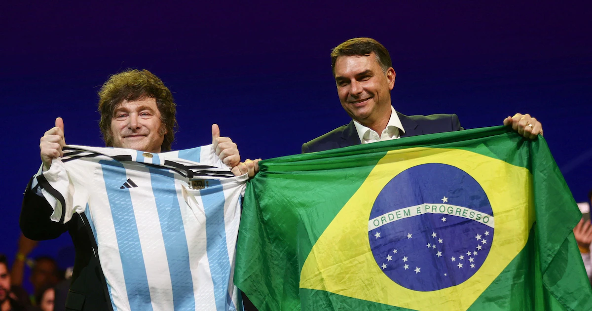 Milei sigue de cerca la elección en Brasil y apuesta a una internacional de derecha si gana Bolsonaro