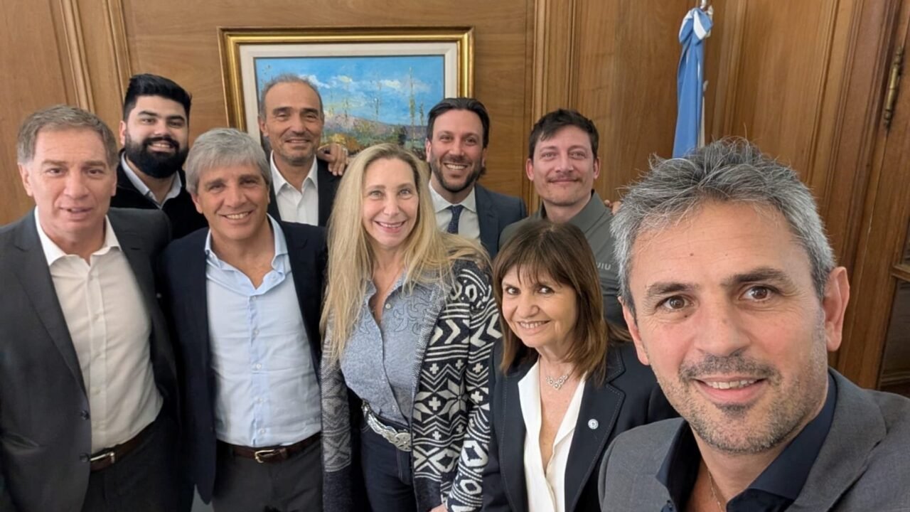 Interna por la reforma política: Santilli y gobernadores aliados presionan por aprobarla y apuntan a los Menem por demorarla