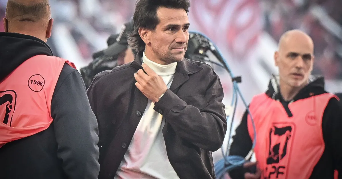 “Están pasando cosas”: Leonardo Ponzio, DT de River, ya empezó a jugar el Superclásico