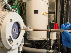 EE. UU. quiere construir autos más ligeros: este nuevo microscopio podría encontrar los materiales necesarios