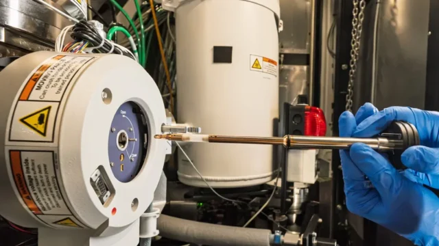 EE. UU. quiere construir autos más ligeros: este nuevo microscopio podría encontrar los materiales necesarios