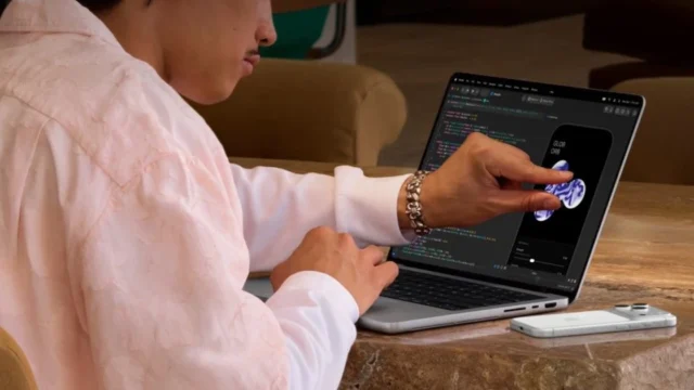 MacBook Pro táctil: precio, pantalla OLED, qué chip usa y más datos