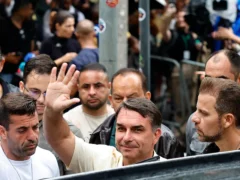 Balotaje en Brasil: Bolsonaro votó en Río de Janeiro y aseguró que “llegó el momento de cambio”