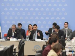 Presupuesto: el Gobierno afirmó que se eliminaron 81.000 puestos de trabajo y que seguirá con los recortes