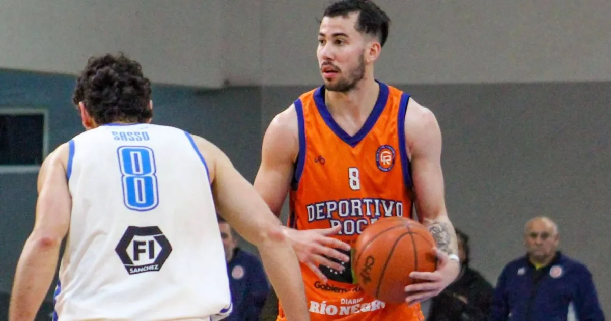 Deportivo Roca, dueño del clásico y único líder en el PreFederal de básquet