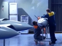 El régimen de Irán exhibió imágenes de un presunto centro de producción de drones y asegura: «Tenemos buenas reservas»
