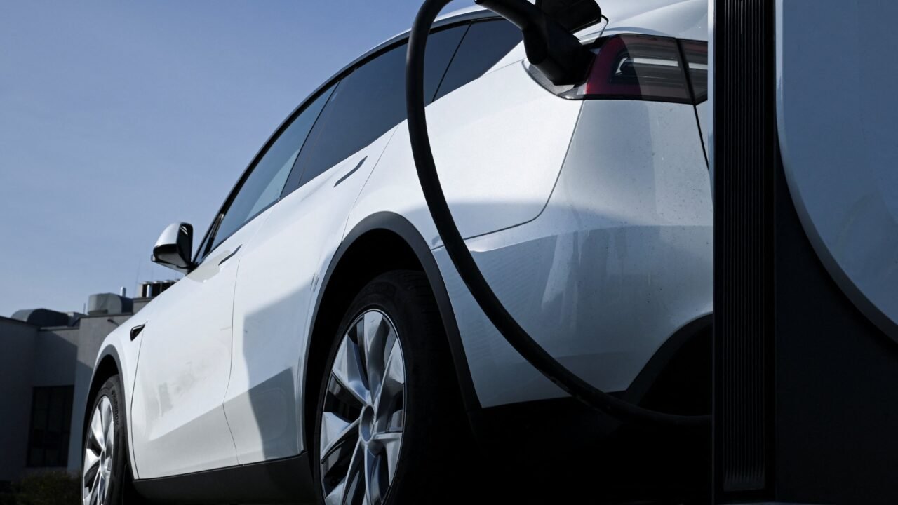 En qué se diferencian los autos eléctricos, híbridos y de rango extendido: cómo elegirlo