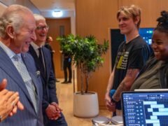 En video el encuentro entre Tim Cook, exCEO de Apple, y el rey Carlos III: crearon Creative Labs para generar empleo en la industria musical