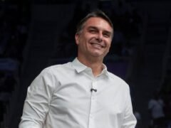 De cara al balotaje, Bolsonaro recibió el apoyo de la mayoría de los líderes del partido más tradicional de Brasil
