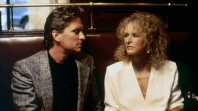 Michael Douglas y el grave error que casi deja a Glenn Close fuera de ‘Atracción fatal’: “Nos sentimos idiotas absolutos”