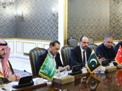 Los representantes de Arabia Saudita, Turquía y Pakistán acuerdan prolongar el diálogo con Irán