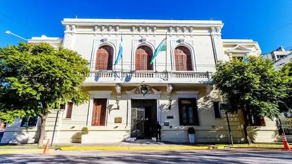 Organismo de Río Negro convocó a concurso para dos administrativos y un profesional