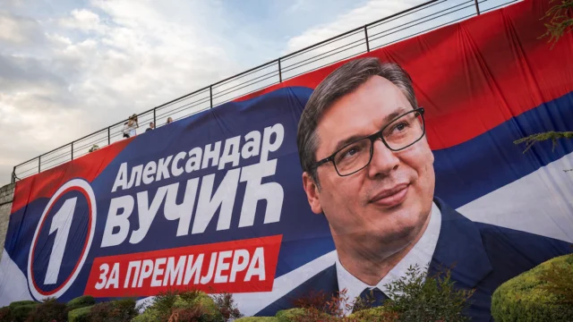 Serbia celebra las elecciones parlamentarias más disputadas en 14 años, con el movimiento estudiantil como principal rival de Vucic