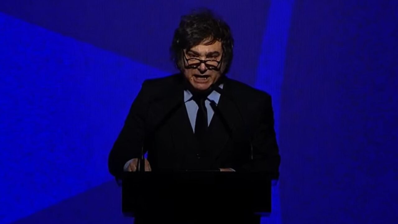 Los empresarios de IDEA defienden la libertad de prensa y el debate público sin agravios, tras los nuevos ataques de Milei al periodismo