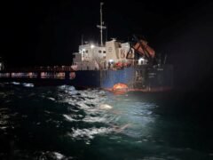 Drones presuntamente rusos hundieron un carguero frente a Bulgaria y dejaron 11 marineros desaparecidos