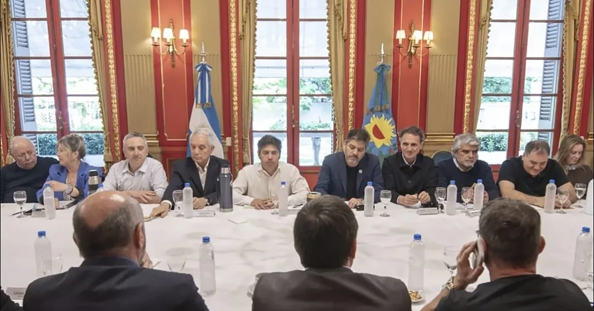 Reelecciones, PASO bonaerenses y construcción propia: qué dejó la reunión de Kicillof con sus intendentes