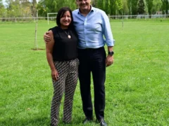 María Angélica Espinosa oficializó su candidatura en Las Lajas para Primero Neuquén con guiños a la reelección de Figueroa